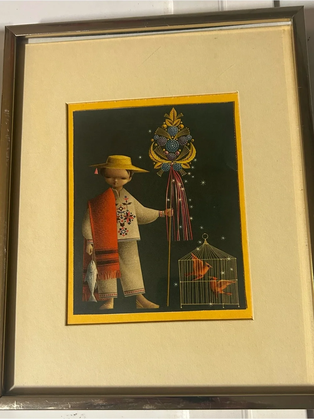 2 pictures Framed Vintage Style Figurative Prints in Beige and Brown
